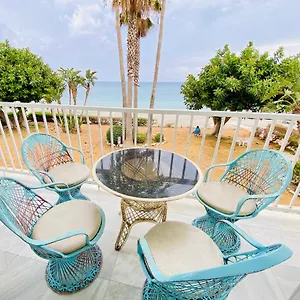 Apartment First Line Costa, Torrox